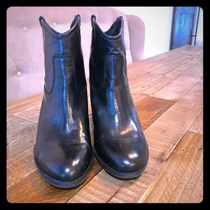 Bandolino Wedge Western Booties 9